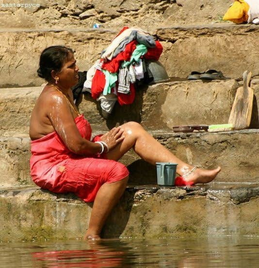 Desi MILFs hidden image #105805203