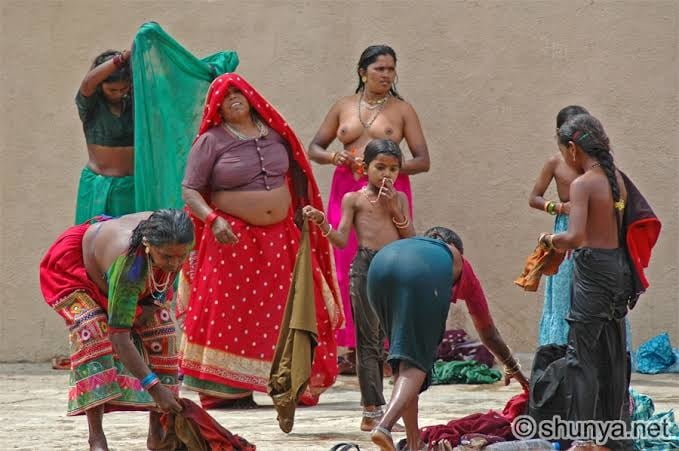 Desi MILFs hidden image #105805226