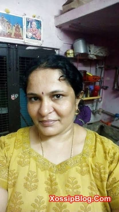 Desi MILFs hidden image #105805298