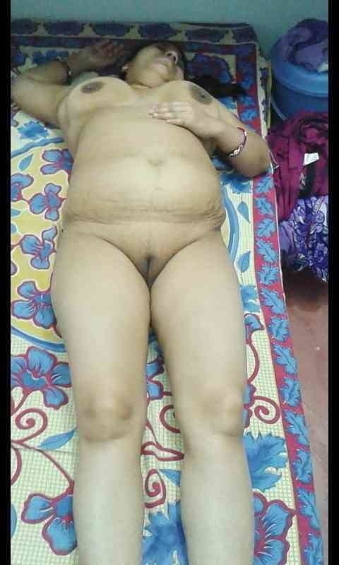 Desi MILFs hidden image #105805325