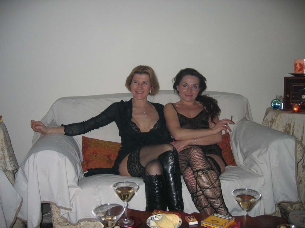 Ihre Mutter milf dumme Hure ist eine exponierte Webwhore cumslut
 #99064601