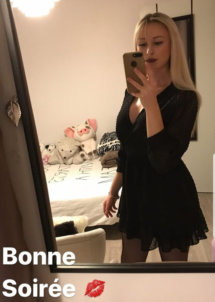 jeunes chienne qui m&#039;excitent sur le net #105297816