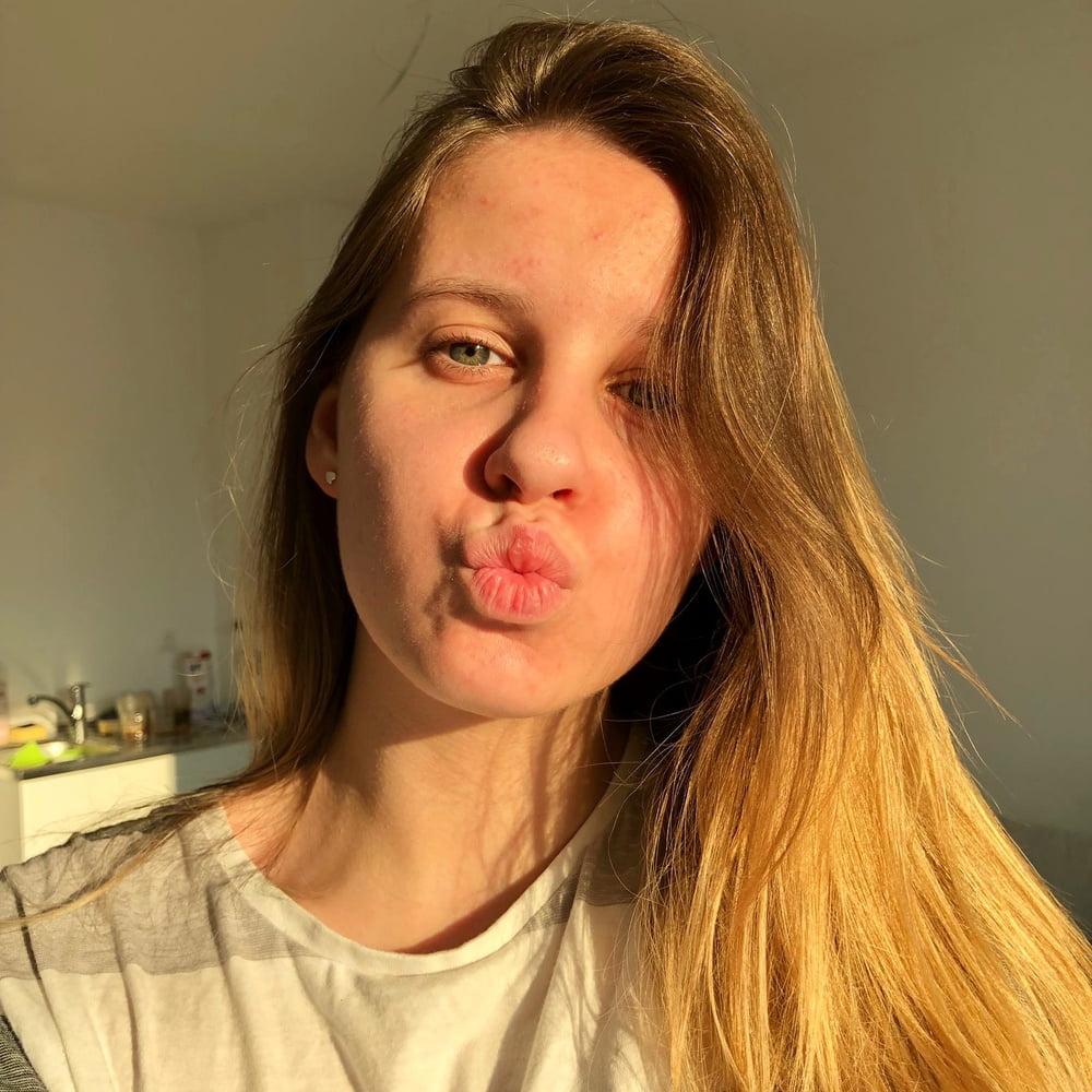 Lisa2001das bin ich :-) lisa, neuerdings 19 jahre jung!
 #95064914