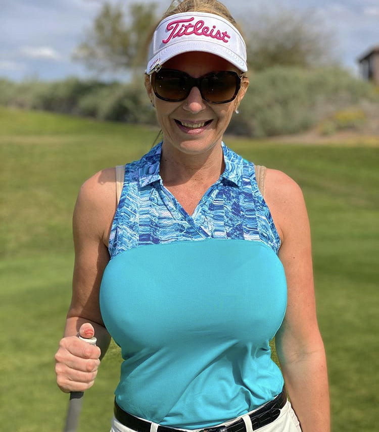 Braless milfs
 #100843660