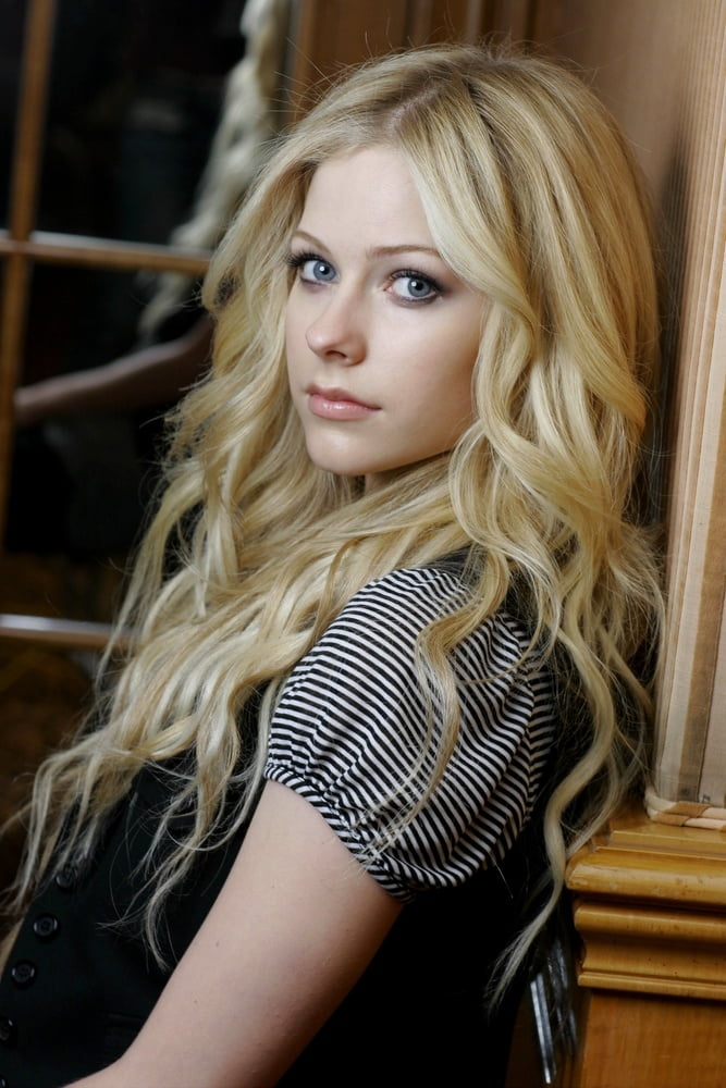 Avril Lavigne #89565694