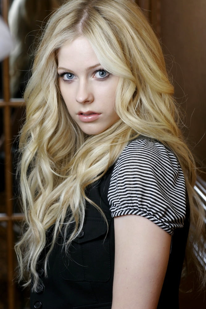 Avril Lavigne #89565731