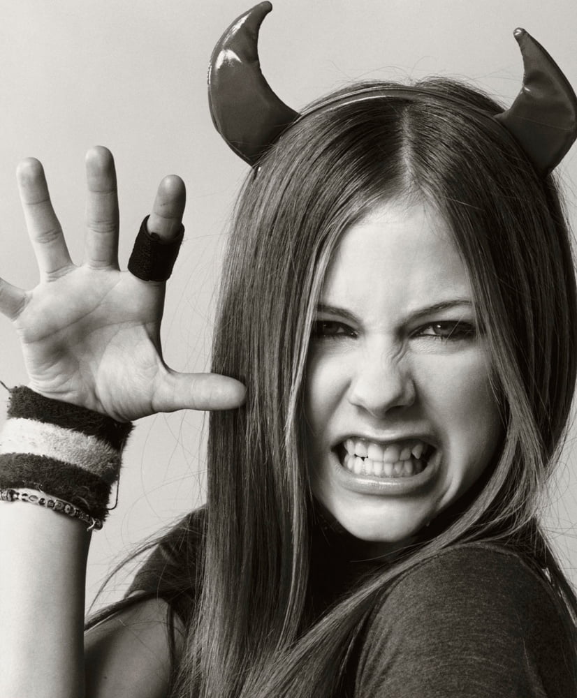 Avril Lavigne #89565741
