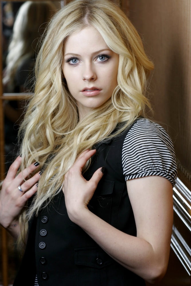 Avril Lavigne #89565743