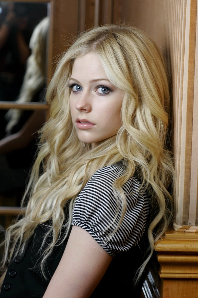 Avril Lavigne #89565774