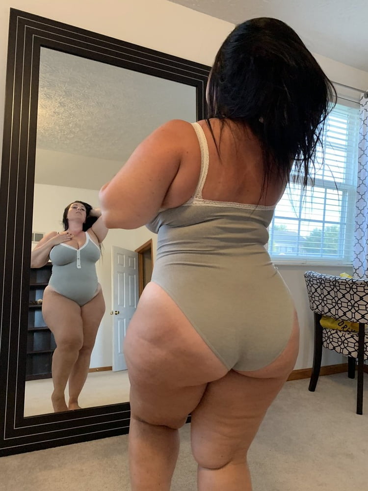 Abuelas culonas y putas
 #99514623