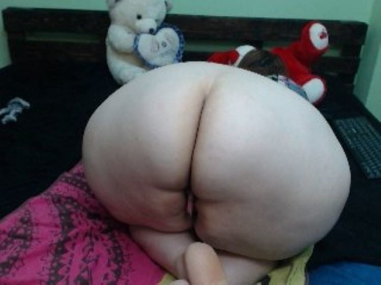 Abuelas culonas y putas
 #99514668