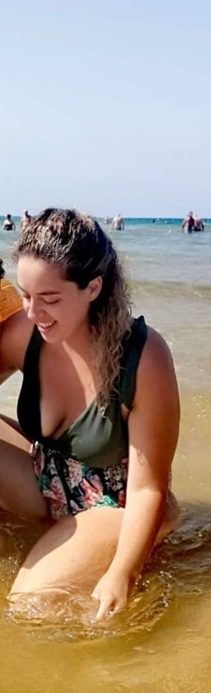 Milfs to comment and rate #80457433