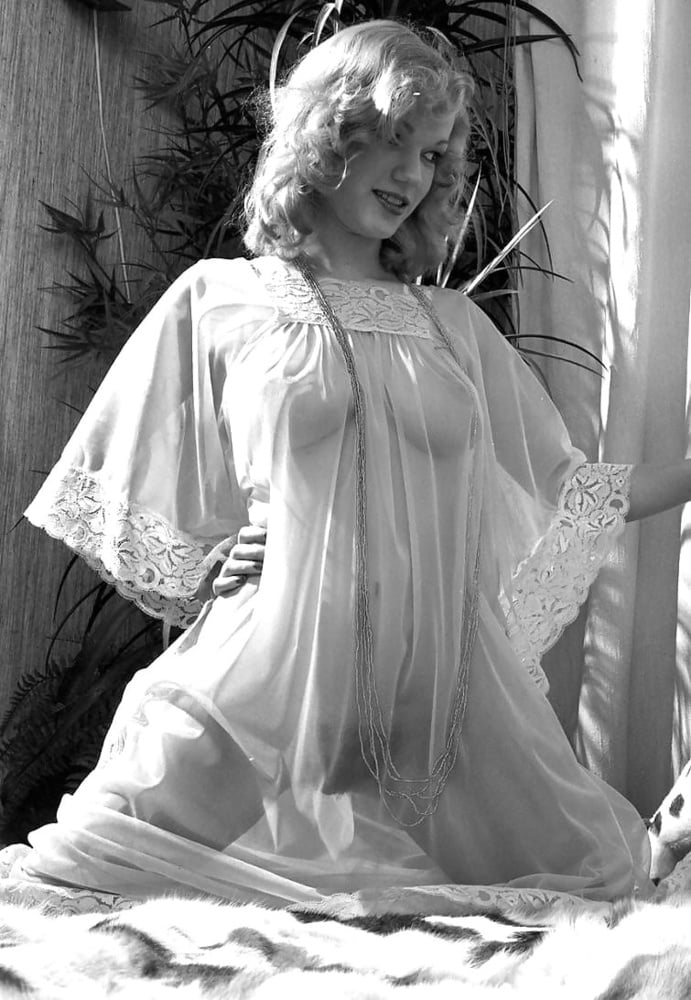 More monochrome vintage #102080060