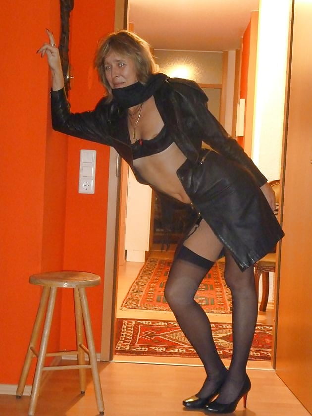 Hot german milf candy - bitch in leather and boots
 #92878998