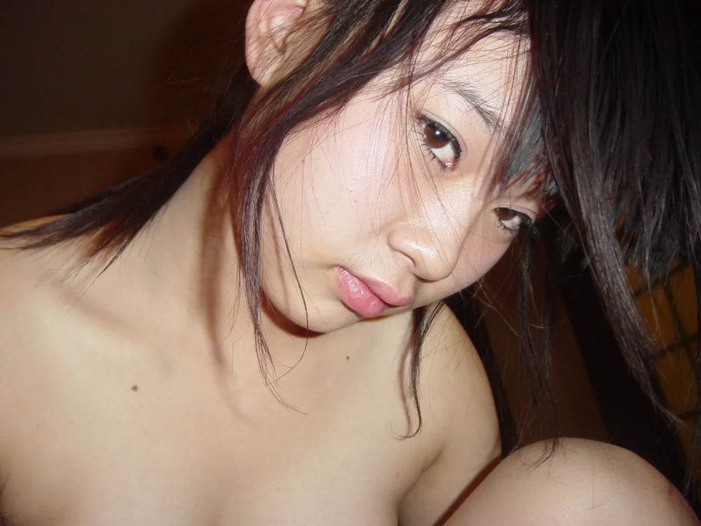 Chinese Amateur-235 #102322079