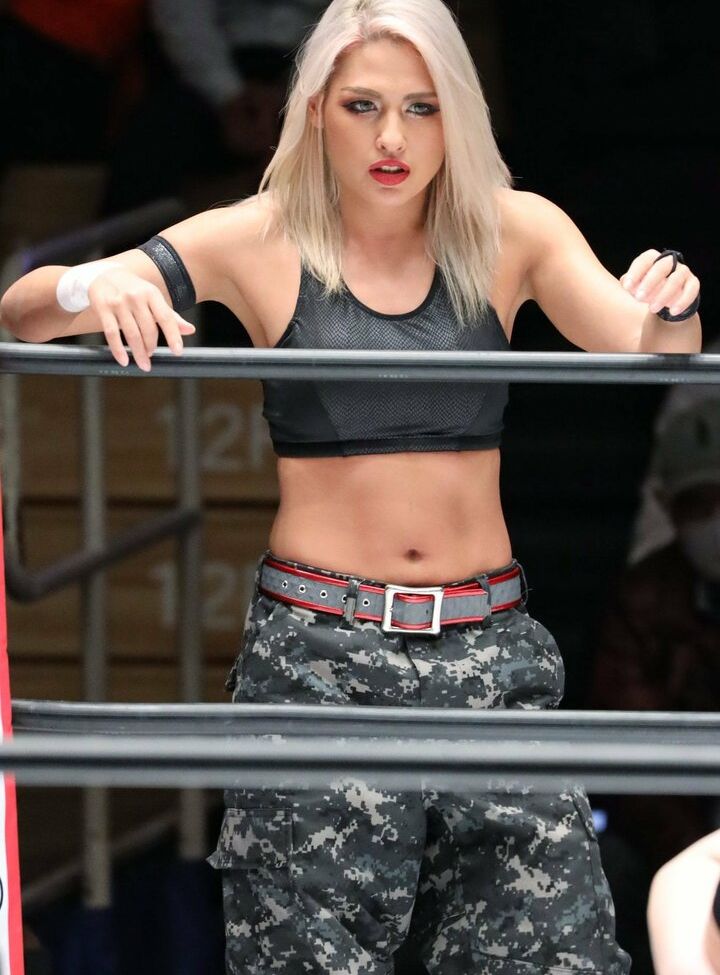 WomenJoshi nackt #109756157