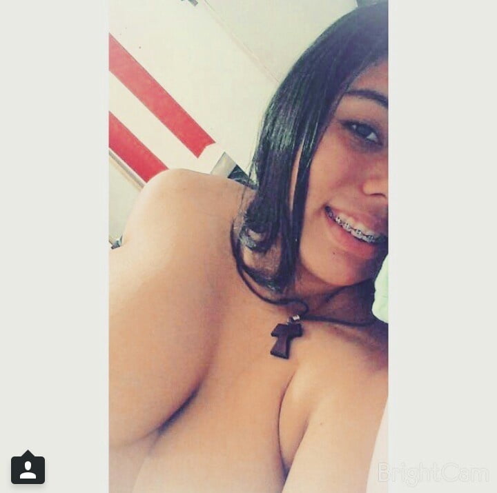 Putita tetona
 #88149302