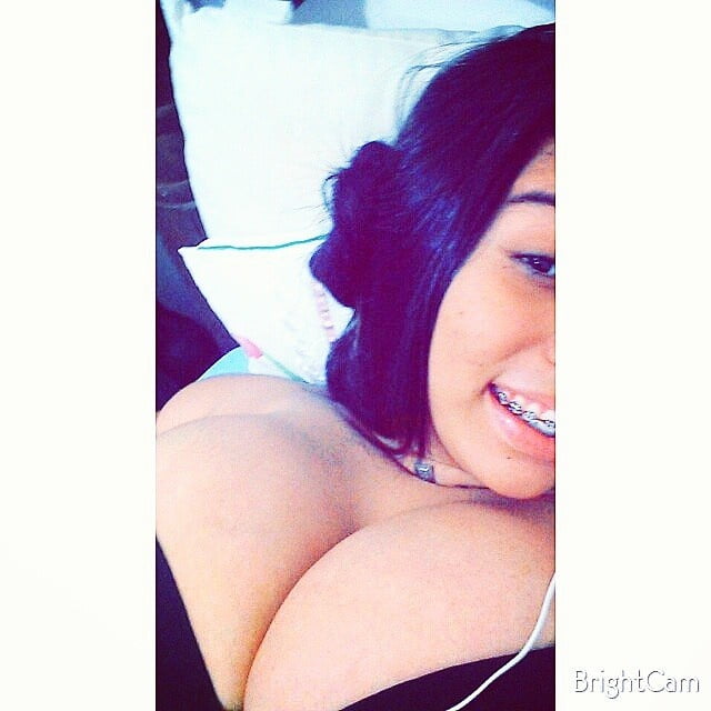 Putita tetona
 #88149311