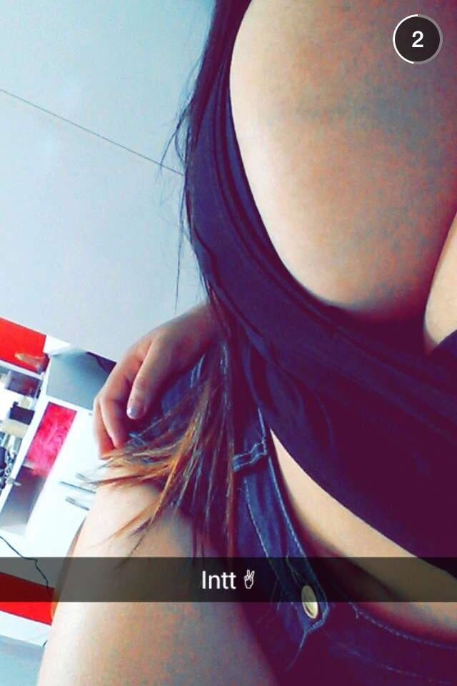 Putita tetona
 #88149317