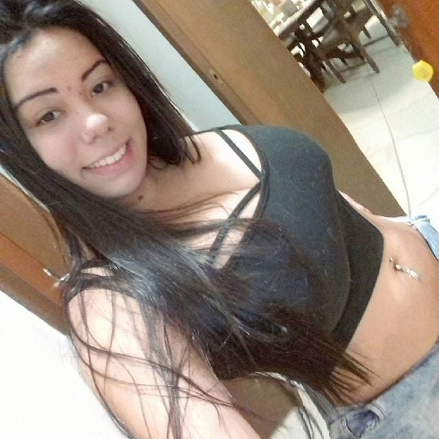 Putita tetona
 #88149342