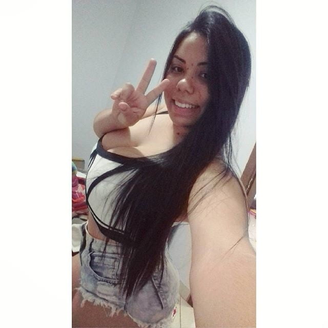 Putita tetona
 #88149350