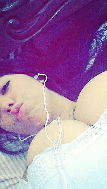 Putita tetona
 #88149390