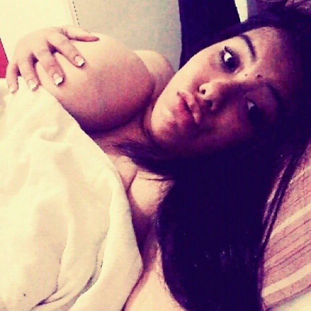 Putita tetona
 #88149402