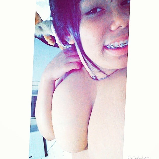 Putita tetona
 #88149418