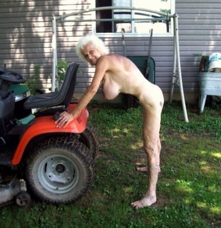 熟女とおばさん 487
 #88421146