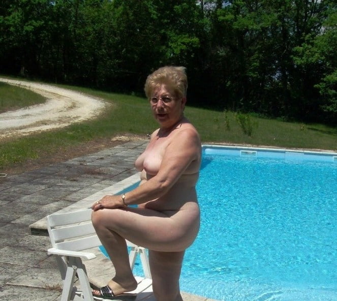 熟女とおばさん 487
 #88421211