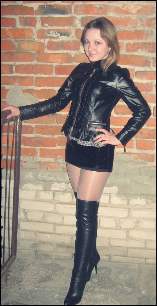 woman in leather #99917314