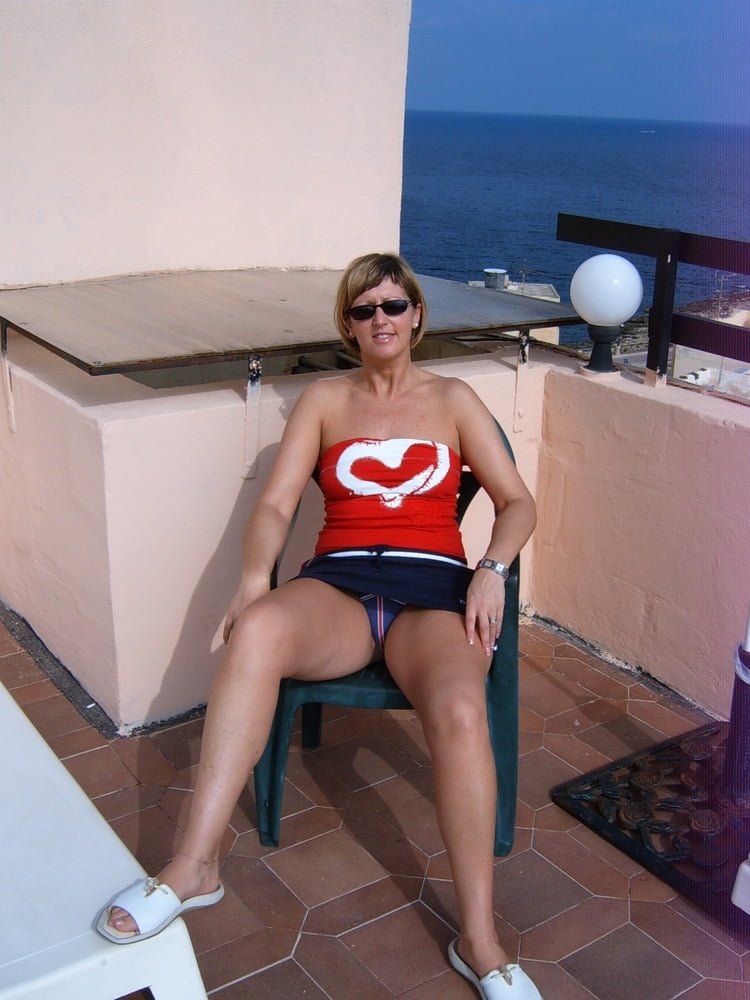 mature amamteur 09061 #105639944