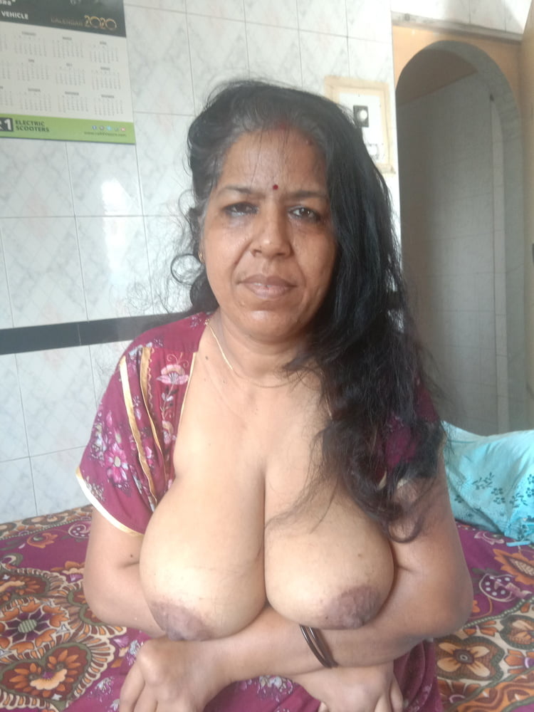 Meena bhabhi ki sexy chuchi dudh bhari
 #98438675