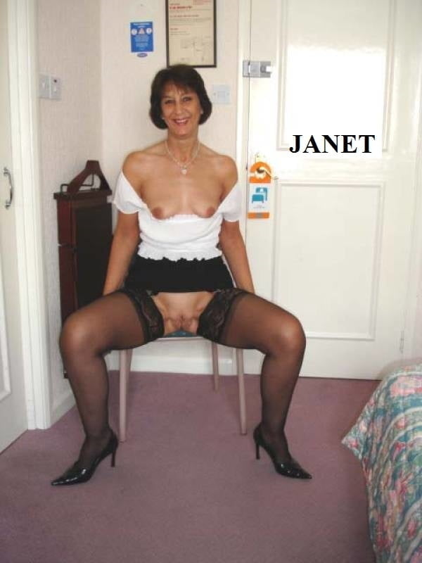 La puttana britannica Janet è una carnosa scopatrice a tre buchi
 #87643014