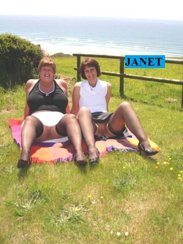 La puttana britannica Janet è una carnosa scopatrice a tre buchi
 #87643222