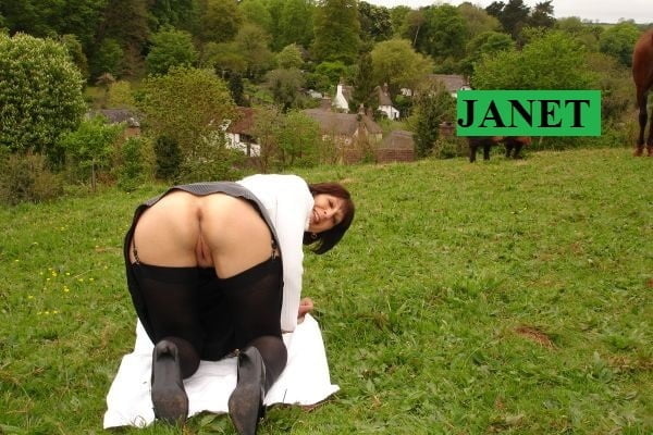 La puttana britannica Janet è una carnosa scopatrice a tre buchi
 #87643232