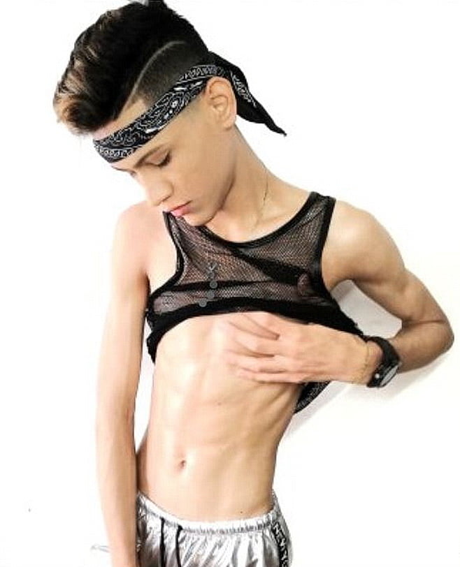 BEAUTIFUL MIX OF FEMININITY #88516380