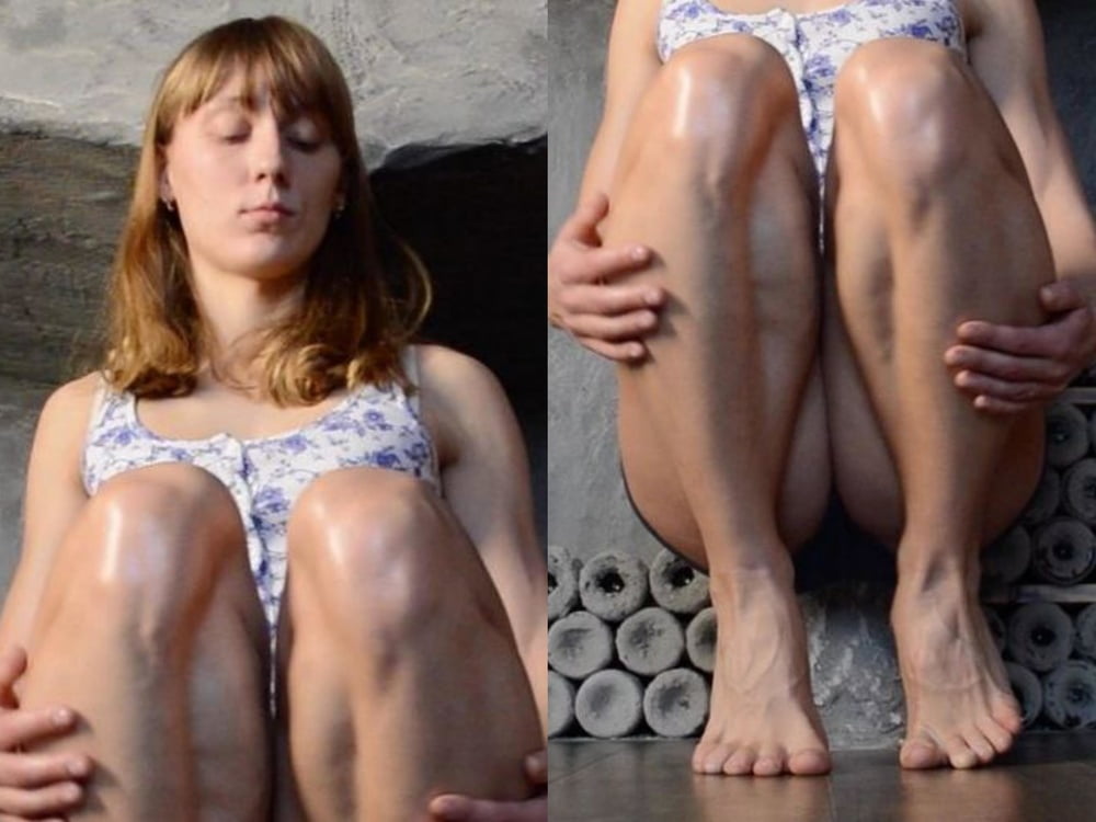 bodybuilder female&#039;s sexy Legs feet and High heels #97106303