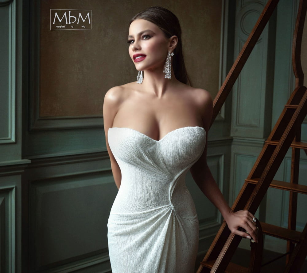 Falsas celebridades tetonas
 #80936212