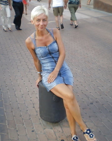 Jede Menge sexy Reife
 #92181651