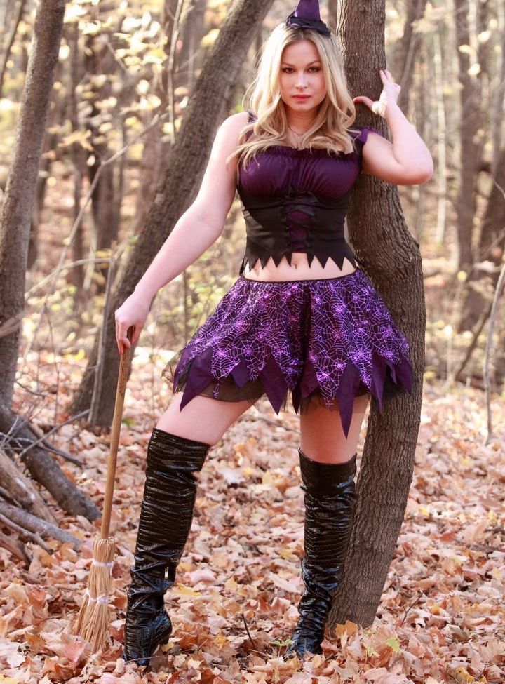 Nikki Baker desnuda #109139144