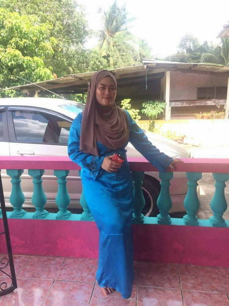 Makcik Putih Gebu Tetek Besar #103100558