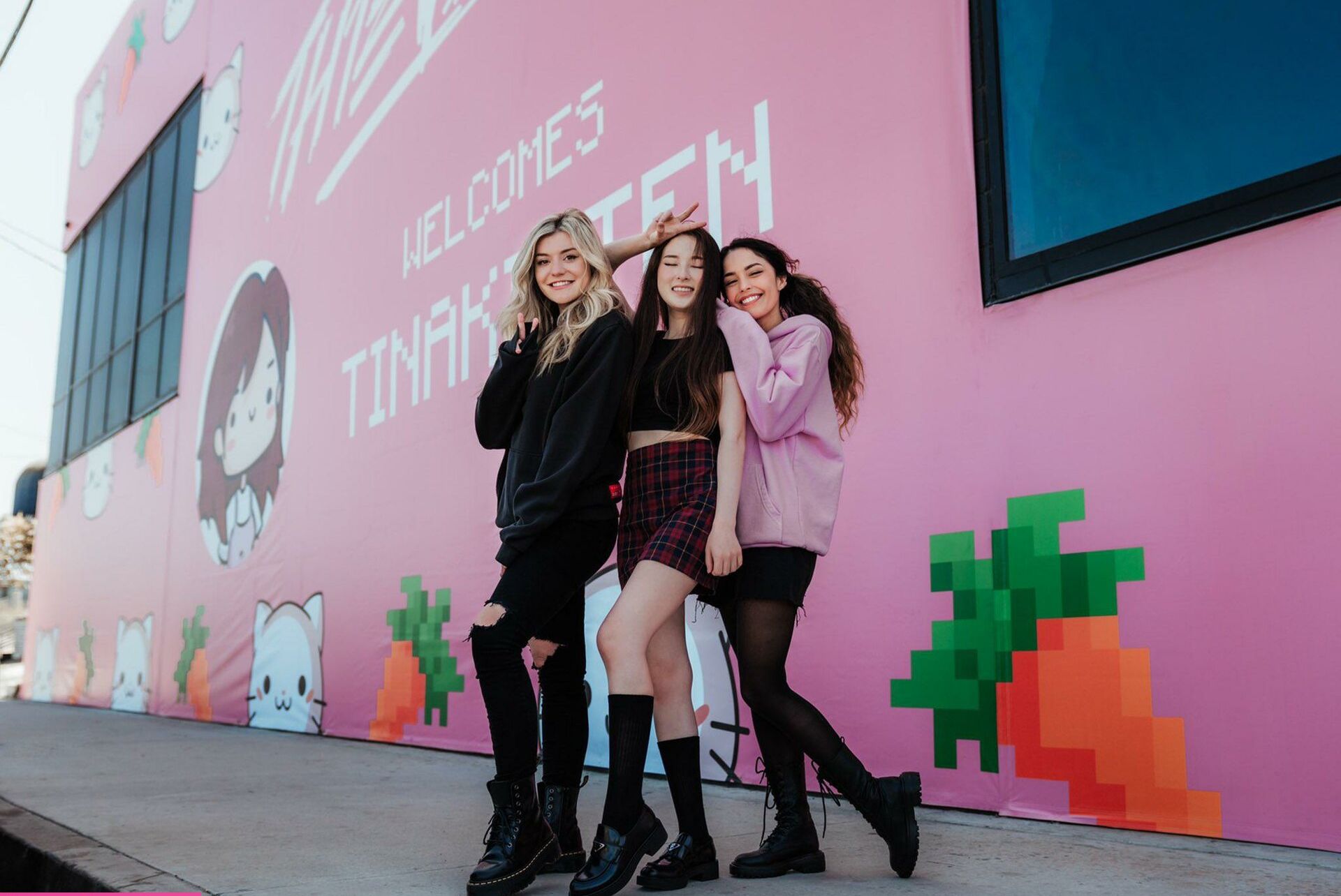 Tinakitten desnuda #108171381