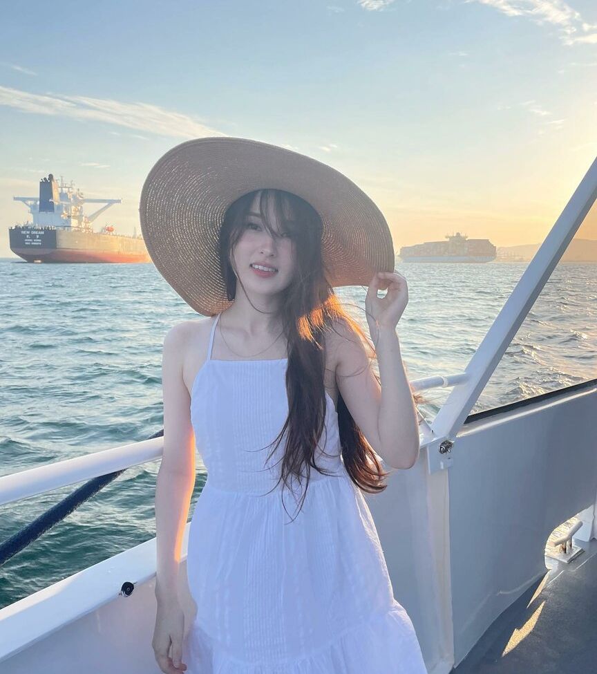 Tinakitten desnuda #108171383