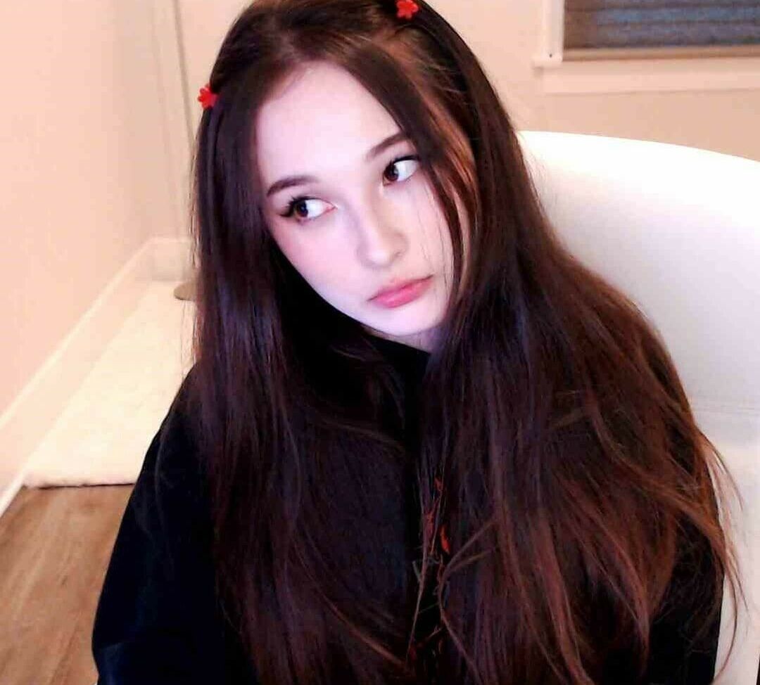 Tinakitten desnuda #108171403