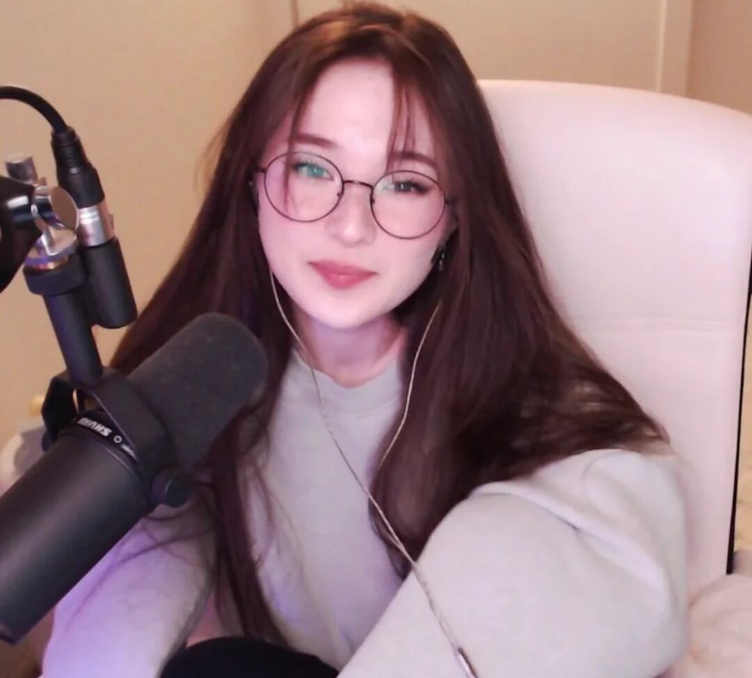 Tinakitten desnuda #108171412