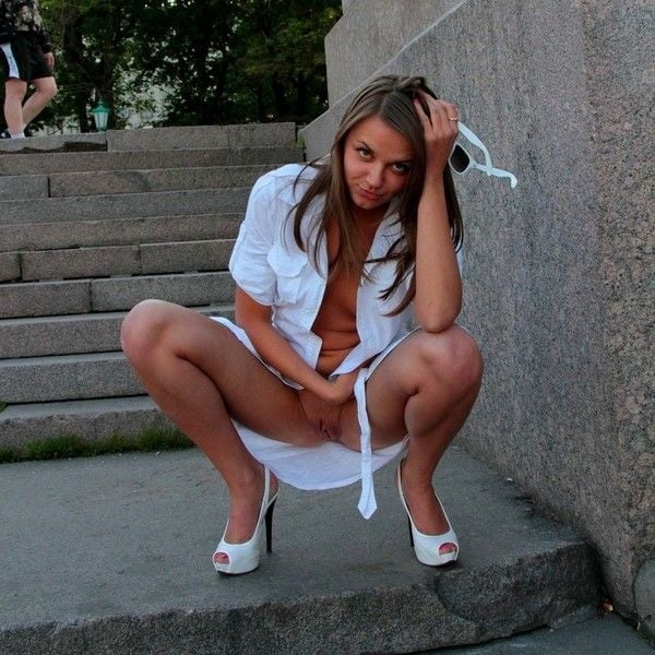 PISSEUSES... #95668709