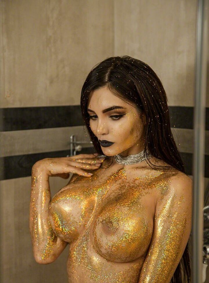 Kalinka Fox nackt #107533324