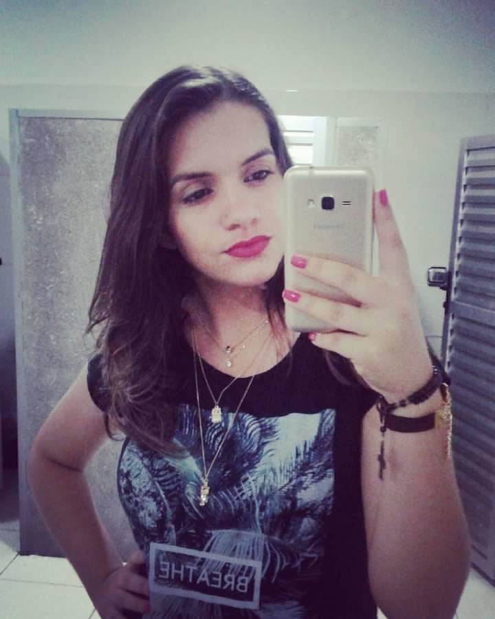 Lais pedrosa
 #81227208