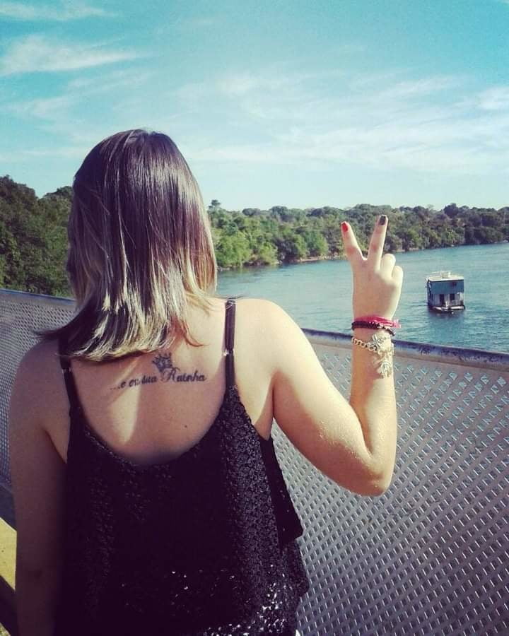 Lais pedrosa
 #81227236